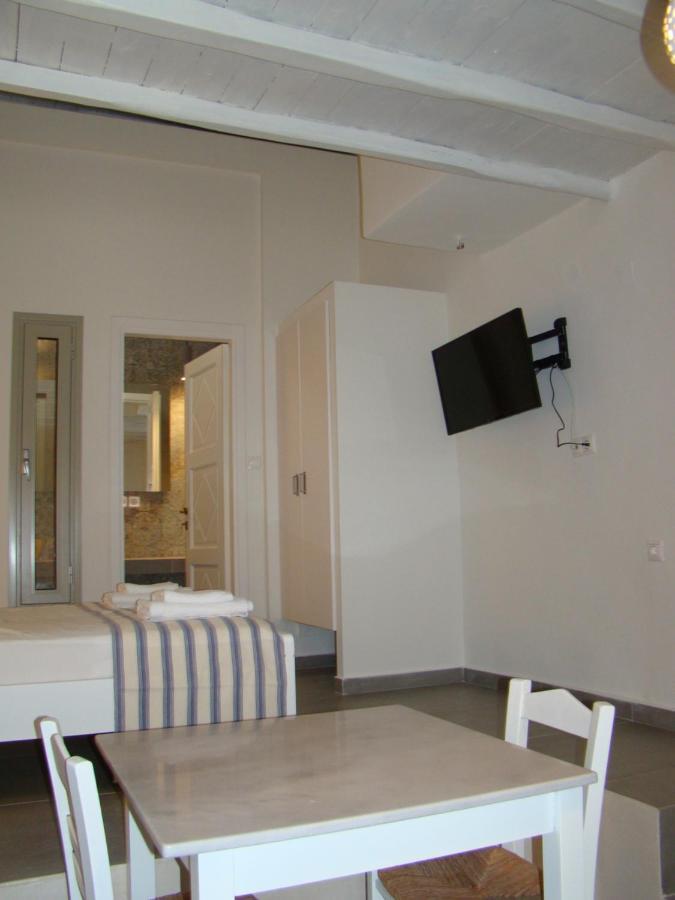 Efi'S Apartments Plaka  Luaran gambar