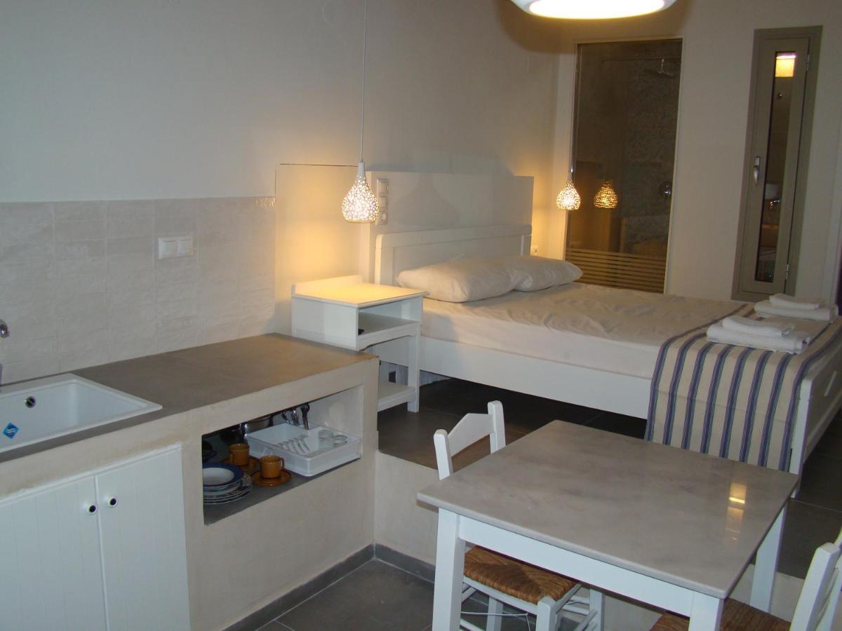 Efi'S Apartments Plaka  Luaran gambar