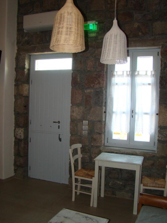 Efi'S Apartments Plaka  Luaran gambar