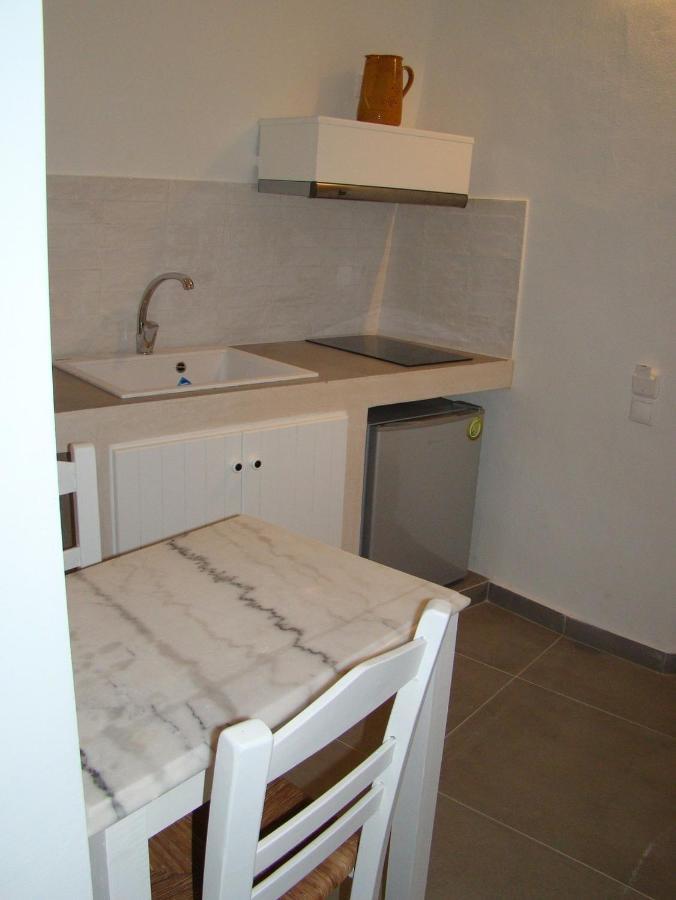 Efi'S Apartments Plaka  Luaran gambar