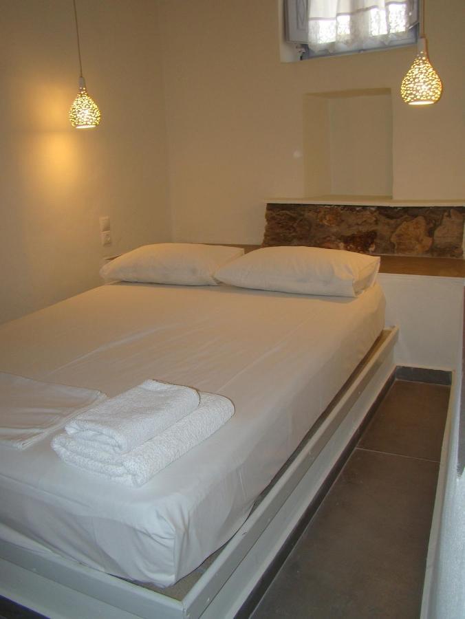 Efi'S Apartments Plaka  Luaran gambar